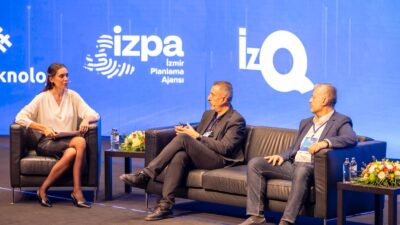 Akademisyenler ve sektör liderleri, teknolojinin eşitsizlikleri büyüten yönüne dikkat çekerken