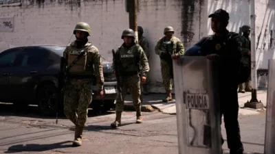 Meksika’nın orta kesimindeki Tula kentinde bir bara silahlı saldırı düzenlendi.