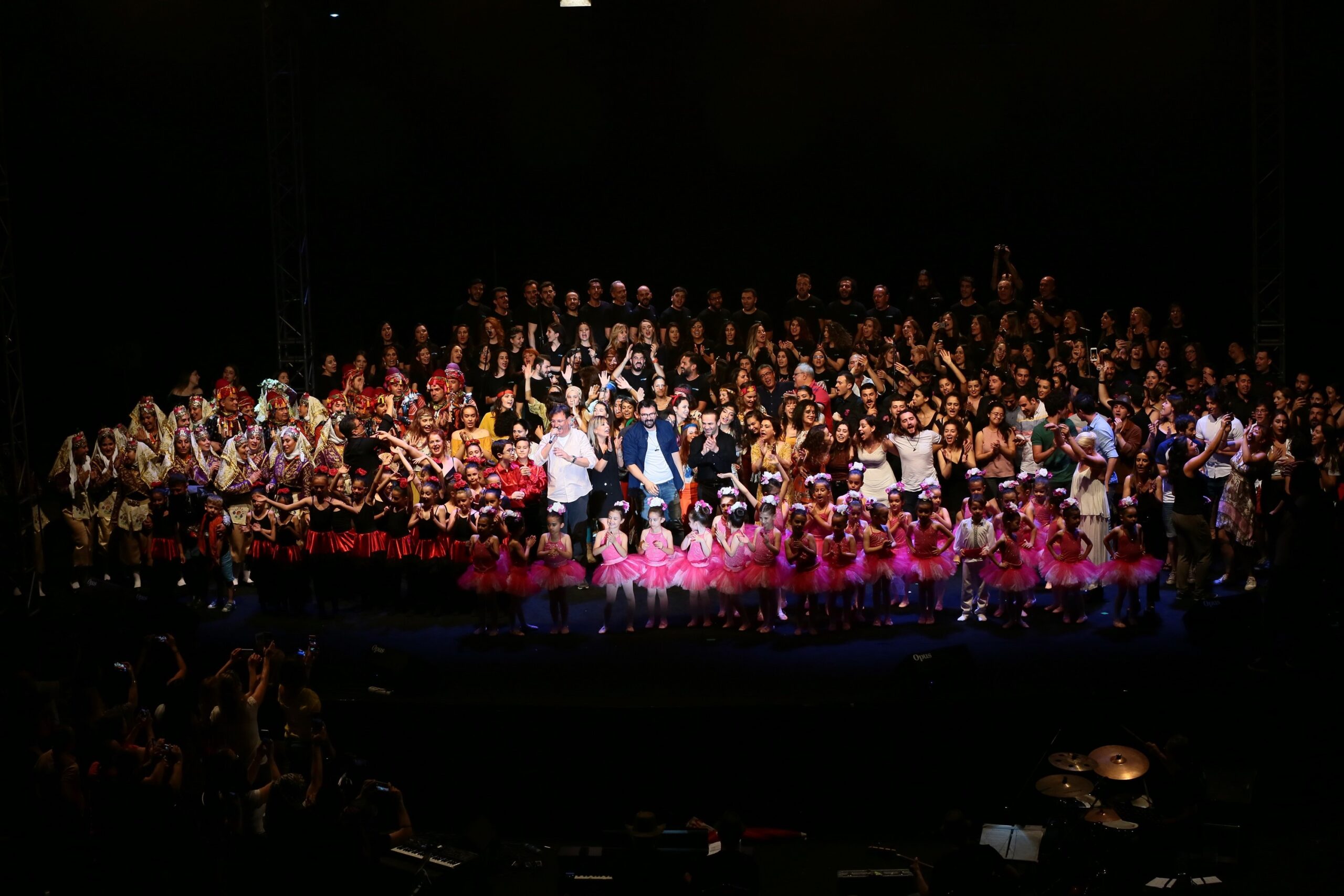 Oyunculuk, reji, dramatik yazarlık ve yaratıcı drama… Folkart Academy, 2025–2026