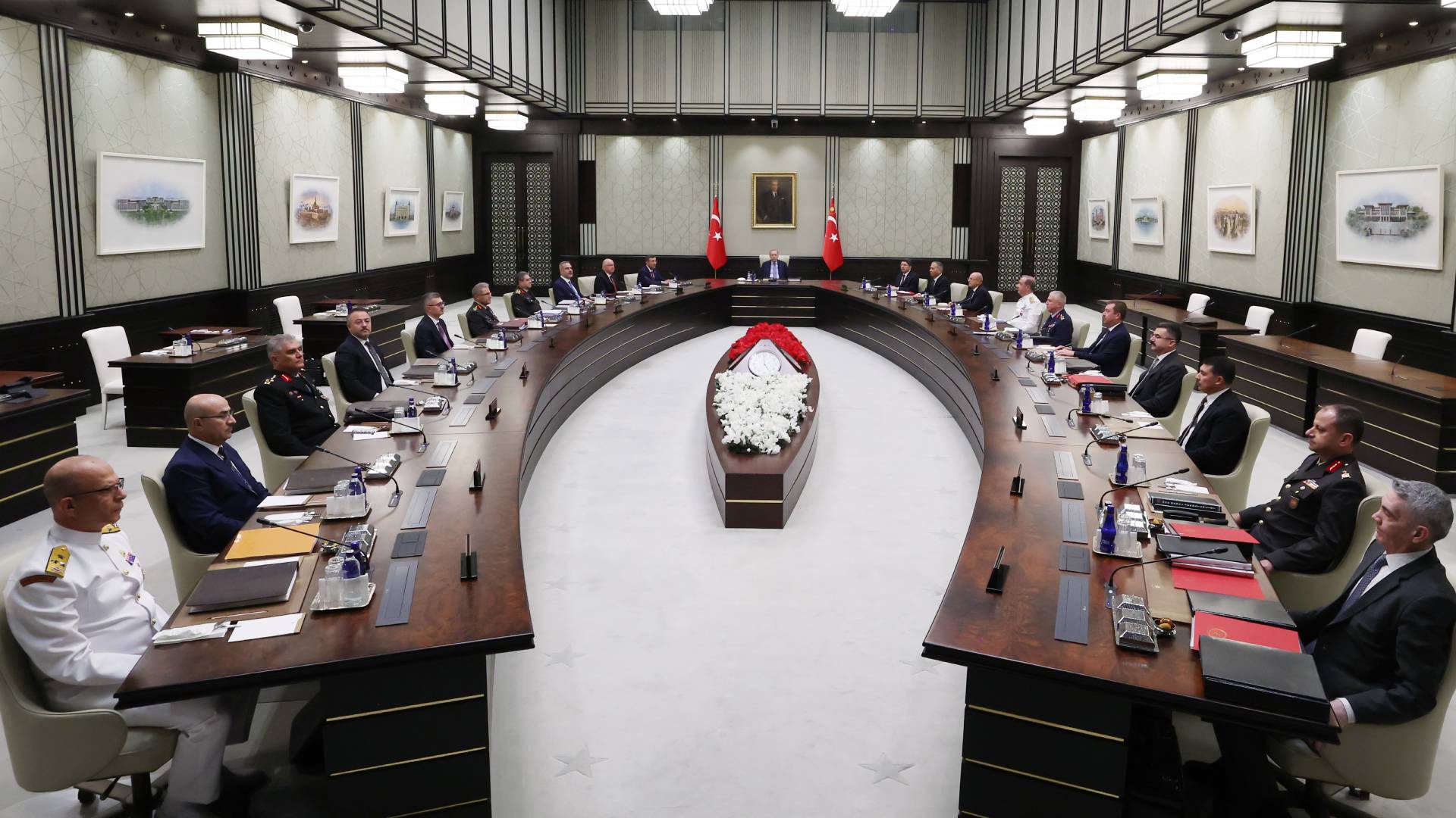 Milli Güvenlik Kurulu, Cumhurbaşkanı Erdoğan başkanlığında Beştepe’de toplandı. Toplantıda PKK’nın