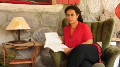 İzmir Büyükşehir Belediyesi’nin "Yaşayan Kütüphane" yaklaşımı ile başlattığı Yaşayan Kütüphane