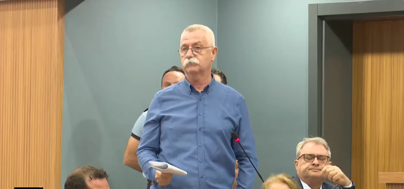 "Belediye Hizmetlerinde Tek Sağlık Yaklaşımı Sempozyumu" açılış konuşmasını yapan İzmir