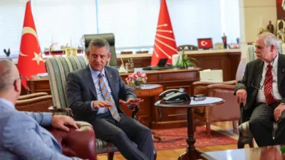 CHP Genel Başkanı Özgür Özel, kurultay öncesi Cumhuriyet’e konuşarak Kılıçdaroğlu’nun