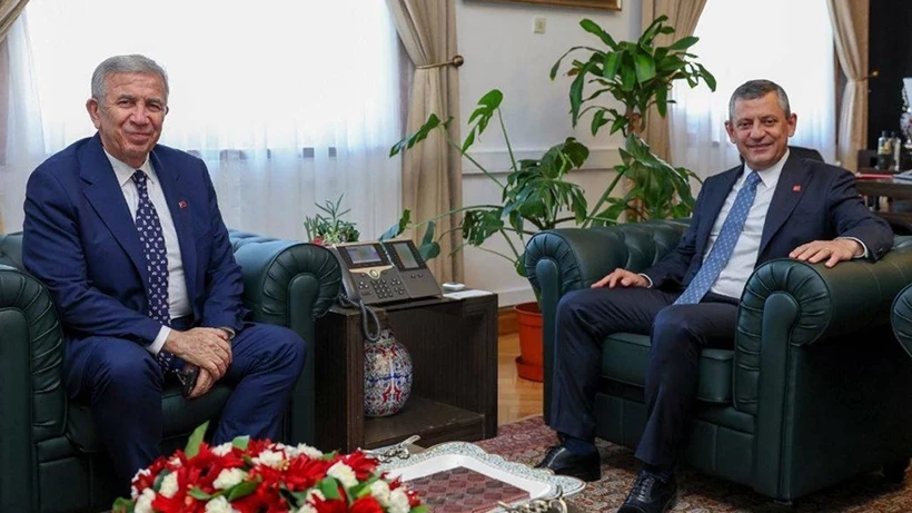 CHP Genel Başkanı Özgür Özel, Ankara Büyükşehir Belediye Başkanı Mansur