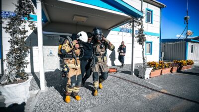 İzmir Büyükşehir Belediyesi’nin Zabıta Dairesi yerleşkesinde düzenlediği deprem ve yangın