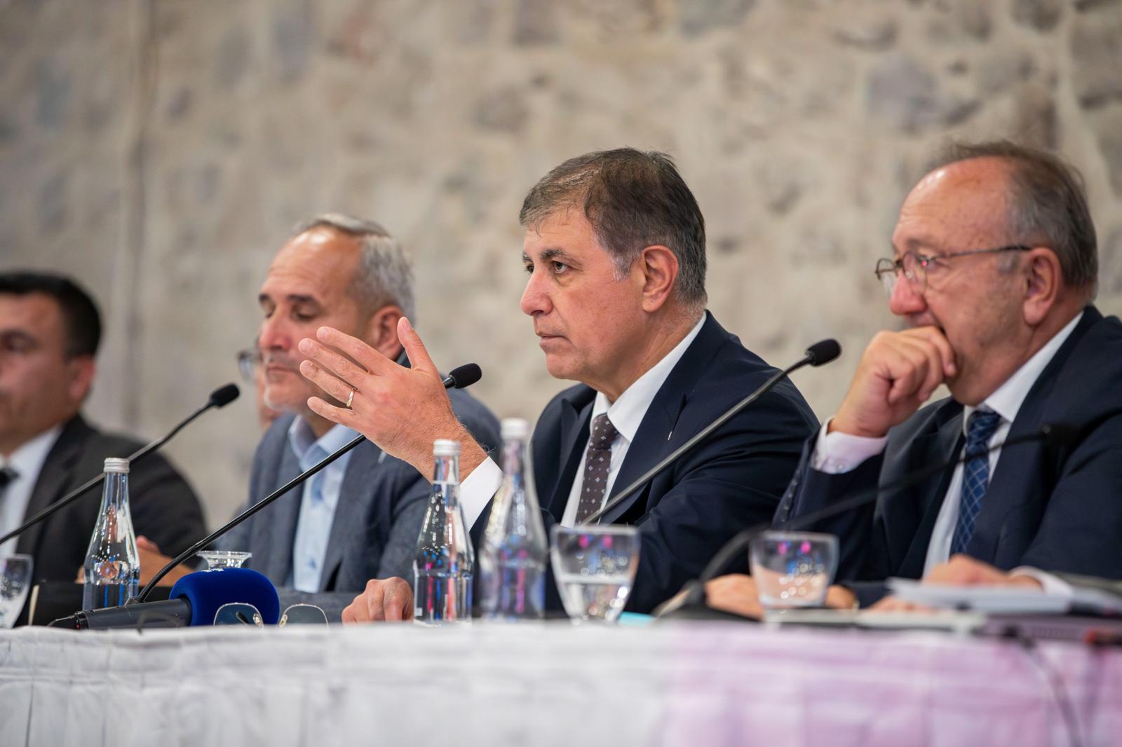 Cemil Tugay, Körfez’deki su kalitesi ve balıkçılığın geleceğini kooperatif temsilcileriyle