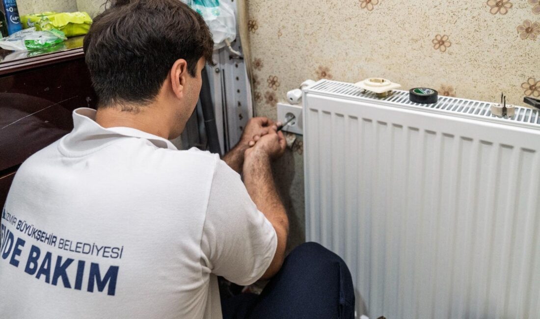 İzmir Büyükşehir Belediyesi, evde bakım hizmeti alan yurttaşların yaşadığı ev