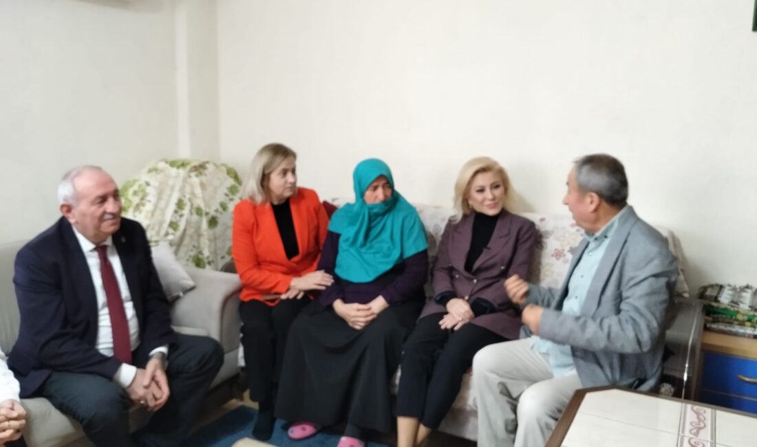 AK Parti İzmir Milletvekili Şebnem Bursalı’nın Karabağlar’da ziyaret ettiği Şehit