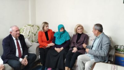 AK Parti İzmir Milletvekili Şebnem Bursalı’nın Karabağlar’da ziyaret ettiği Şehit