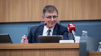 İzmir Büyükşehir Belediye Başkanı Cemil Tugay, işçi eylemleri ve havuz