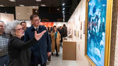 Kayıp arşivler, yangından kurtulan kareler ve gizli koleksiyonlar… Tugay: “İzmir