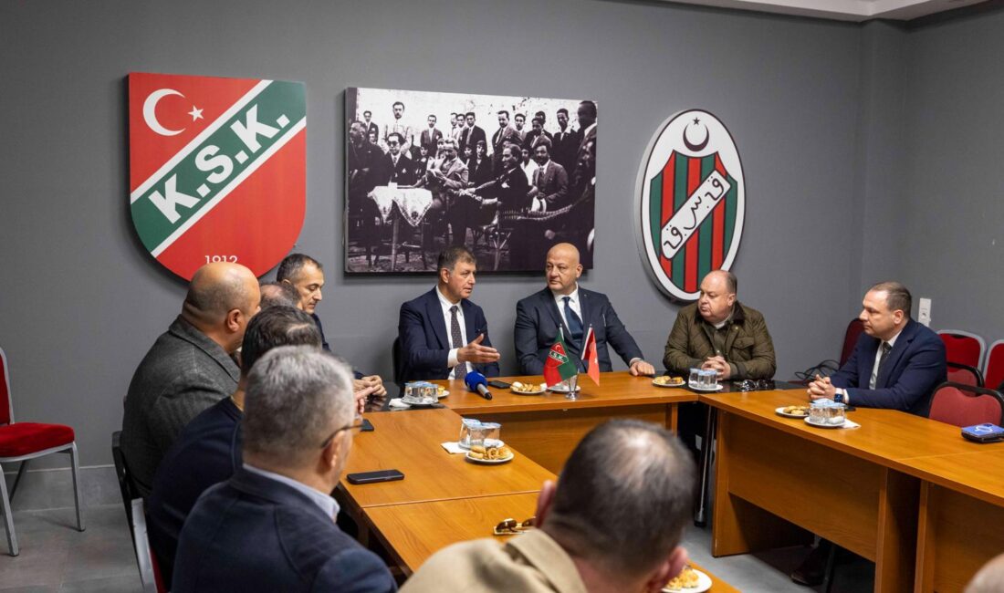 “Harabe hali beni rahatsız ediyor” diyen Başkan Tugay, Karşıyaka stat