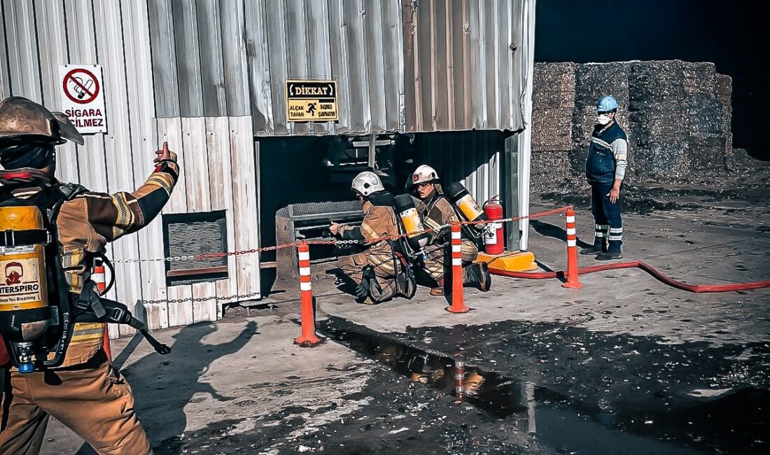 İzmir Büyükşehir Belediyesi itfaiye ekipleri, Bornova’daki bir çimento fabrikasında olası