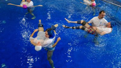 İzmir Büyükşehir Belediyesi ve TESUDER iş birliğiyle düzenlenen su içi