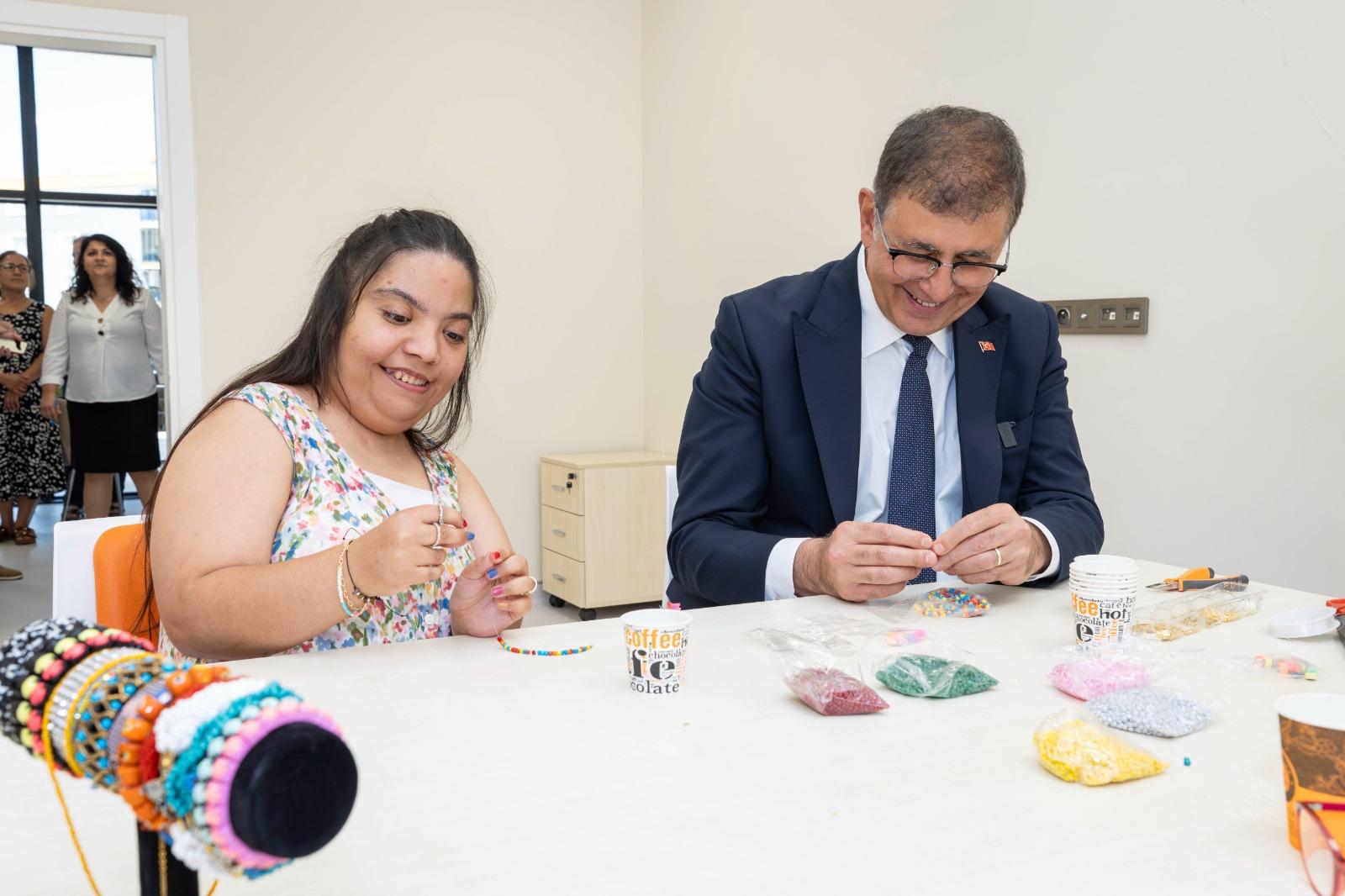 İzmir Büyükşehir Belediyesi, engellilere yönelik istihdam, eğitim, spor, kültür ve