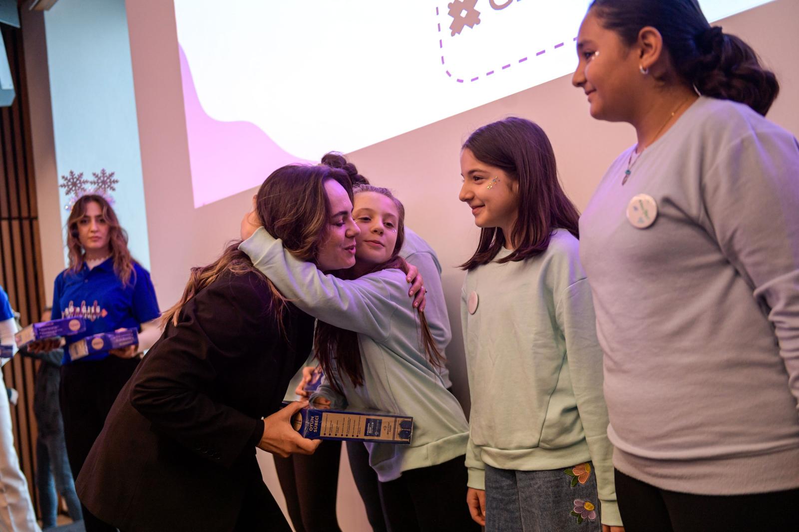 STEAM Club kapsamında bir araya gelen 75 genç mühendis adayı,