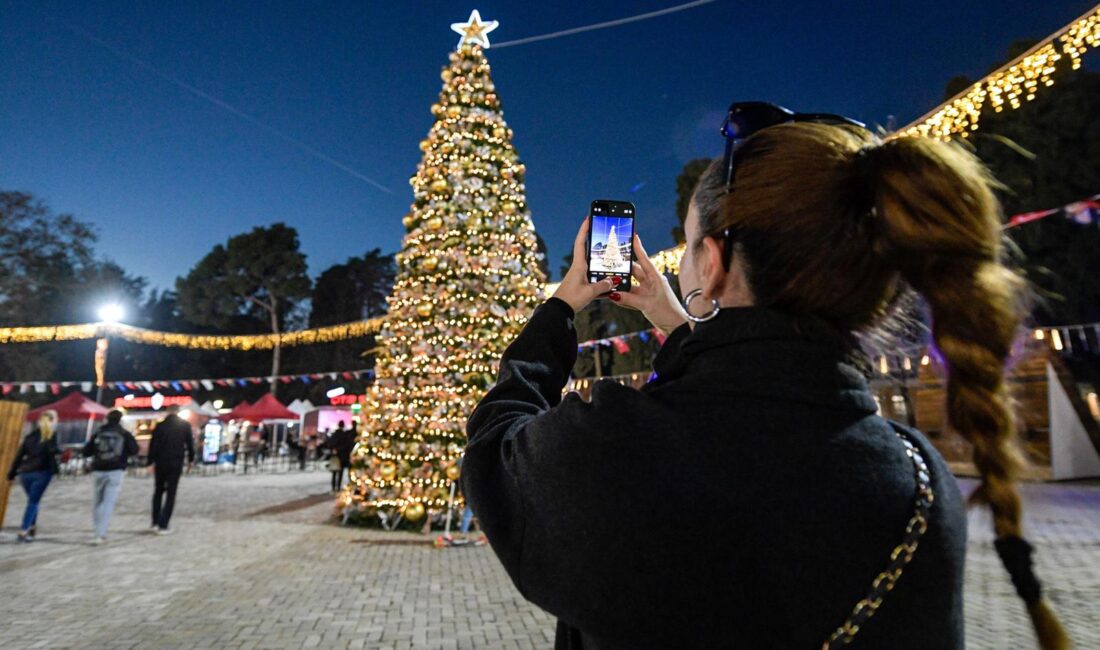 İzmir Büyükşehir Belediyesi tarafından ikinci kez düzenlenen Yeni Yıl Festivali
