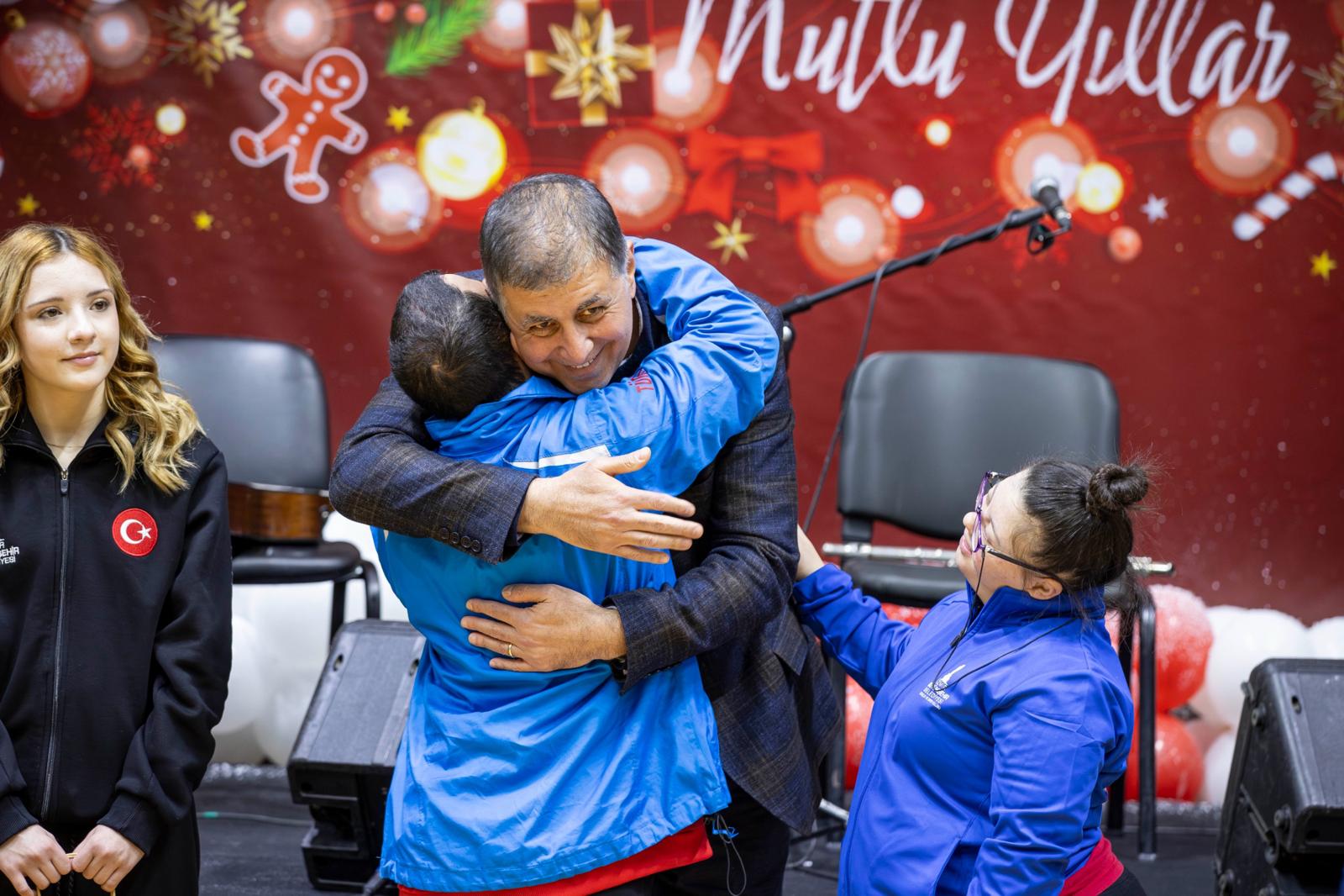 İzmir Büyükşehir Belediye Başkanı Dr. Cemil Tugay, Gençlik ve Spor