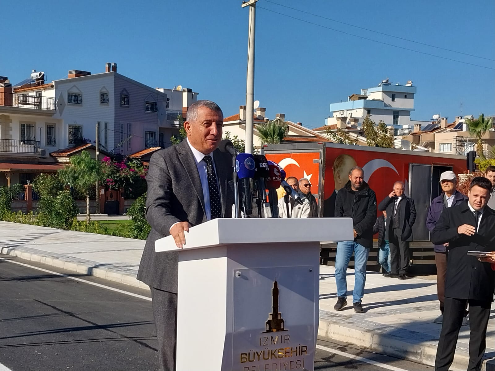 İzmir Büyükşehir Belediyesi, Güzelbahçe’nin kronikleşen trafik sorununu çözecek "75. Yıl