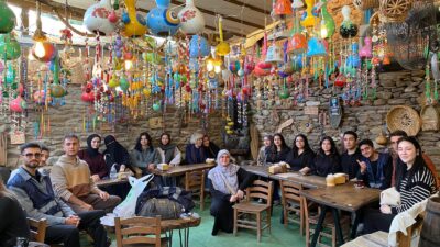 İzmir Büyükşehir Belediyesi, Bakırçay Üniversitesi’nde okuyan öğrencilere yönelik Tire gezisi