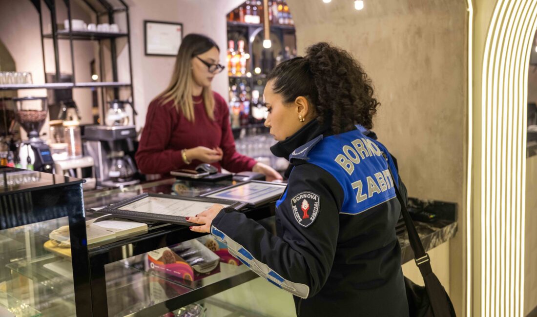 Bornova Belediyesi, yılbaşı öncesinde zabıta ekipleri ve gıda mühendisleriyle ilçe