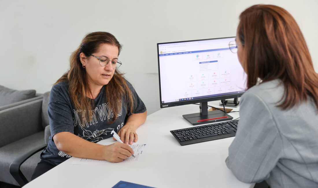 Buca Belediyesi’nin Etkin İstihdam Ofisleri, iş arayanlar ile firmaları buluşturduğu