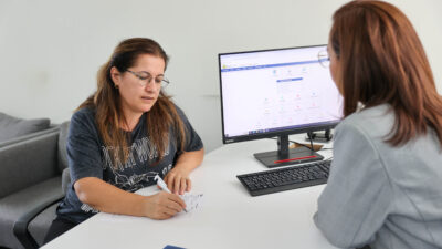 Buca Belediyesi’nin Etkin İstihdam Ofisleri, iş arayanlar ile firmaları buluşturduğu