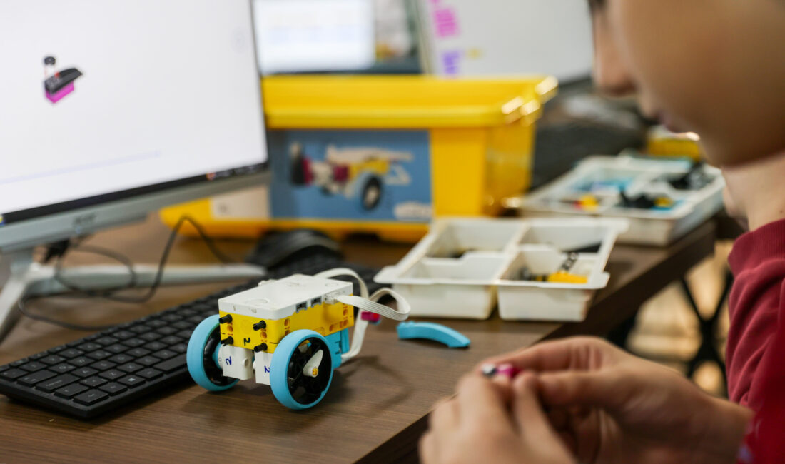 Buca Belediyesi’nin 9–14 yaş arası çocuklara yönelik ücretsiz Robotik Kodlama