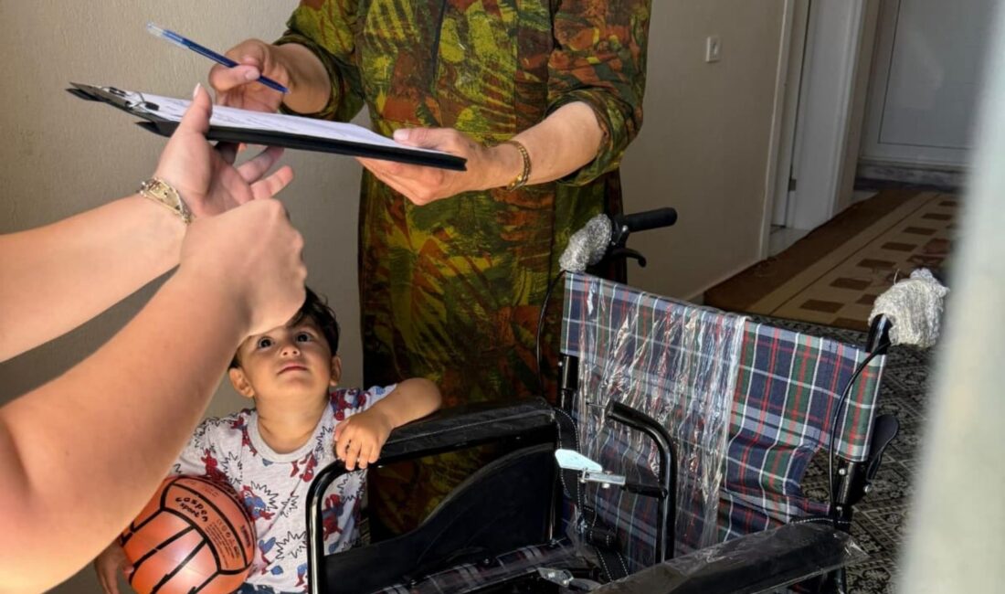 Buca Belediyesi, ilçede yürüttüğü “Kapakları Topluyoruz, Engelleri Aşıyoruz” kampanyası ile