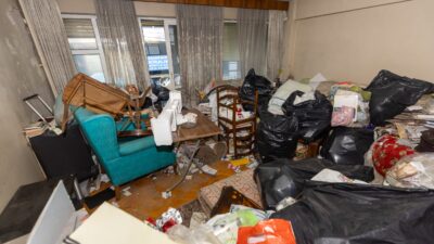 Vatandaşlardan gelen çöp ev ihbarlarını değerlendirerek hızlıca müdahale eden Konak