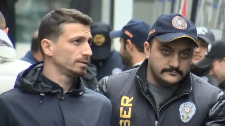 İstanbul Cumhuriyet Başsavcılığı’nın yürüttüğü soruşturma kapsamında tutuklanan Fenerbahçeli futbolcu Mert