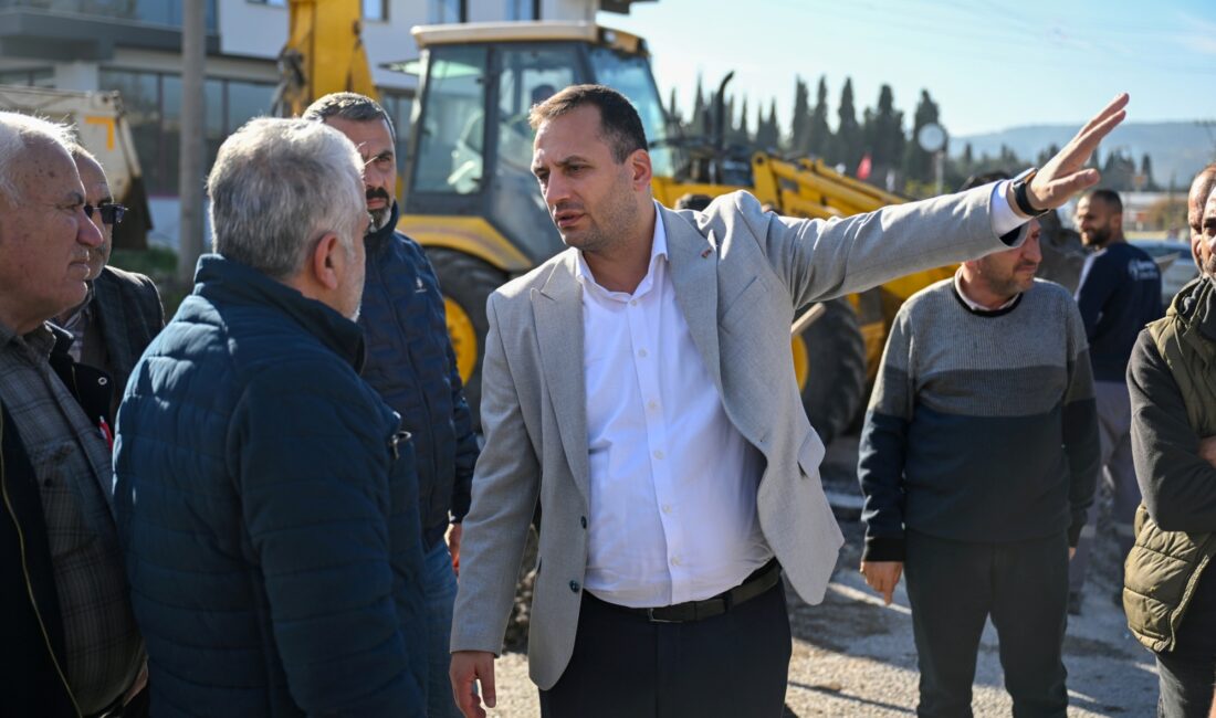Özellikle düğün sezonunda ve mesai saatlerinde kilitlenen Pınarbaşı trafiği için