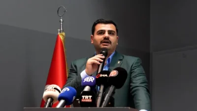 AK Parti Genel Sekreteri ve İzmir Milletvekili Eyyüp Kadir İnan,