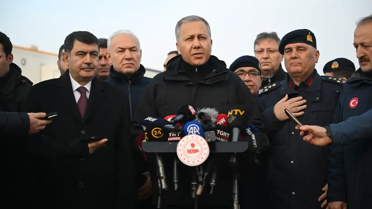 Ankara’dan Libya’nın başkenti Trablus’a gitmek üzere havalanan Falcon 50 tipi