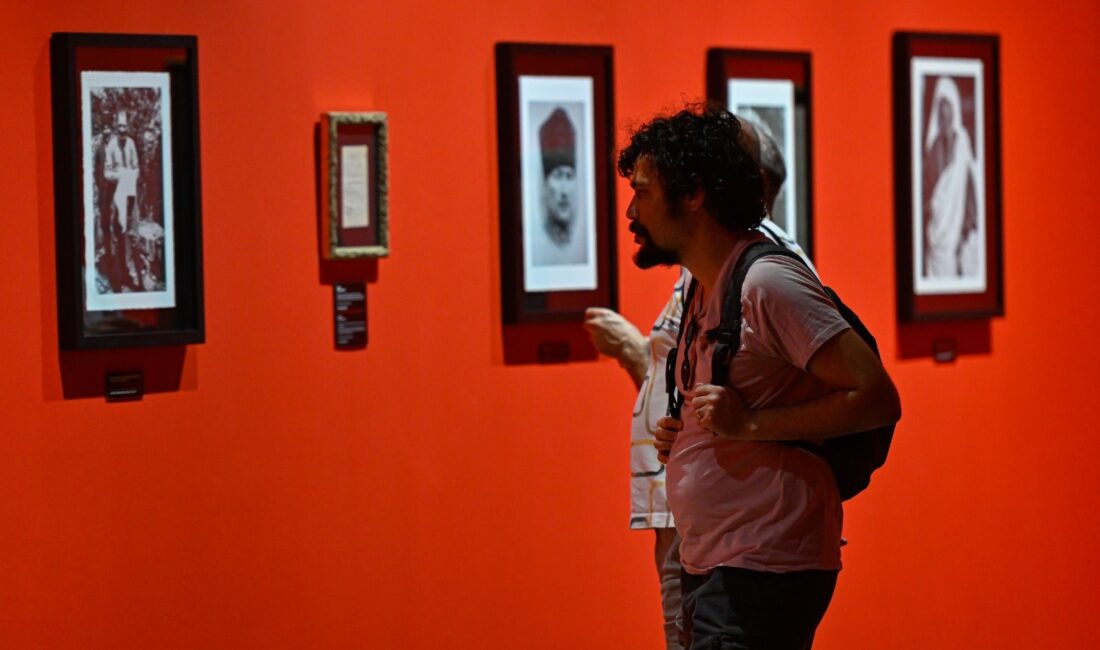 İzmir Büyükşehir Belediyesi’nin ev sahipliğinde, Folkart iş birliğiyle hazırlanan sergiler