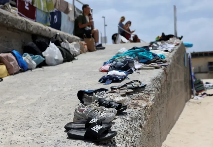 Sidney'in Bondi plajında 16 kişinin öldüğü saldırıda, tetikçilerin aracından terör