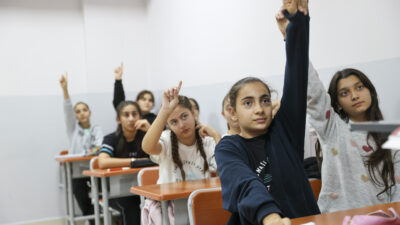 Buca Belediyesi Gediz Etüt Merkezi’nde çocuklar ve yetişkinler için açılan