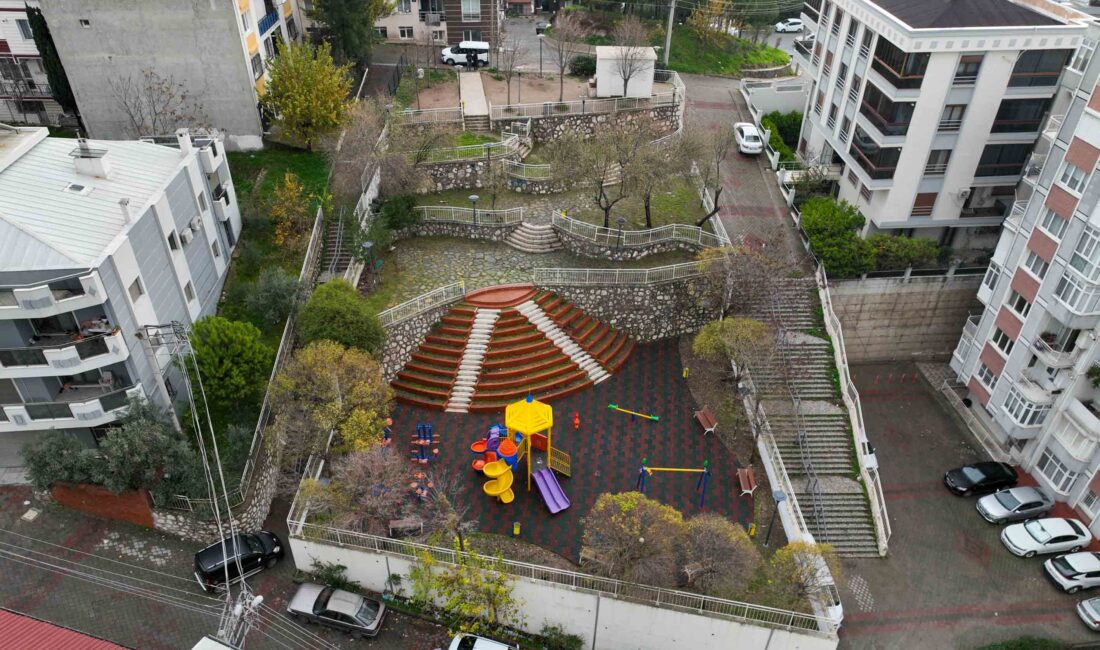 Buca Belediyesi’nin, ilçedeki yeşil alanları vatandaşlara daha konforlu sosyal alanlar