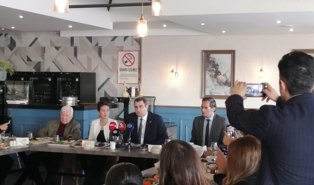 CHP İzmir İl Başkanı Çağatay Güç, göreve geldikten sonraki ilk