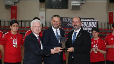 3 Aralık Dünya Engelliler Günü’nde Çiğli'de düzenlenen turnuva, hem dostluk