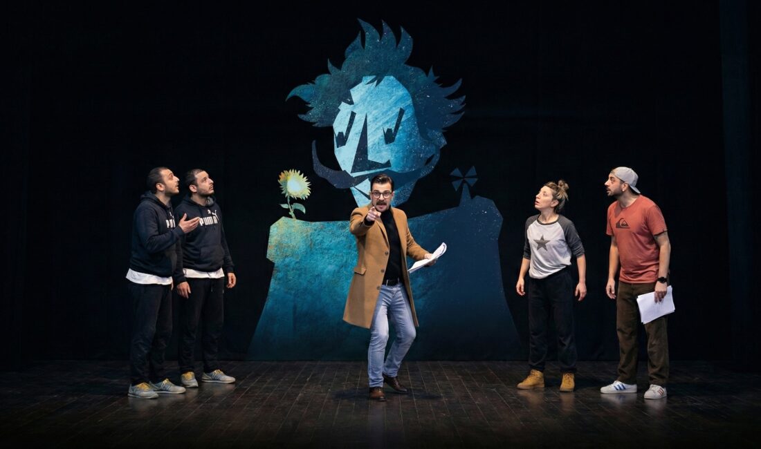 İzBBŞT’nin yeni oyunu “Don Kişot: Çağdaş Bir Masal”, hem çocuklara