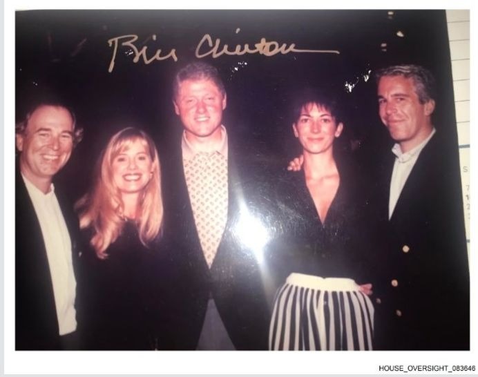 ABD Kongresi Komite üyeleri, Epstein’ın kişisel albümünden Trump, Clinton ve