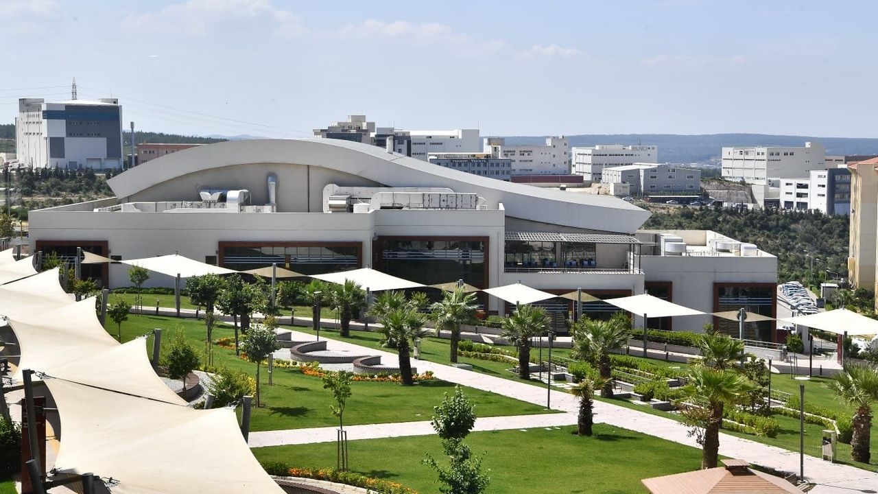 İzmir Büyükşehir Belediye Başkanı Dr. Cemil Tugay, kentin su geleceği