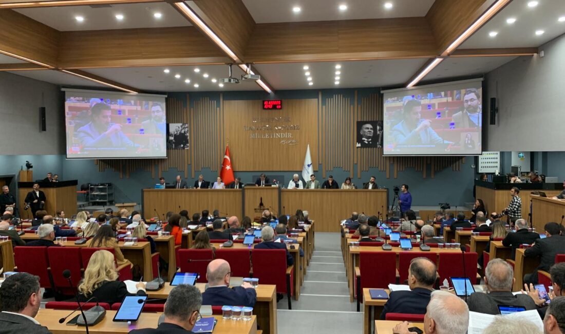 İzmir Büyükşehir Belediye Başkanı Cemil Tugay, Örnekköy’de kooperatif modeliyle yürütülen