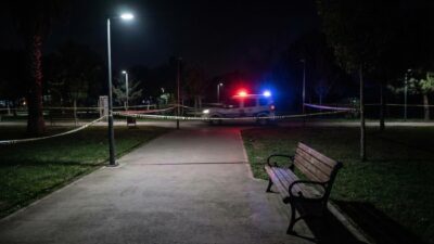 Türkiye'de artan "akran şiddeti" olaylarına bir yenisi İzmir'de eklendi. Karabağlar'da