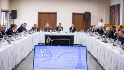 İzmir Büyükşehir Belediye Başkanı Cemil Tugay, kentin geleceğine dair net