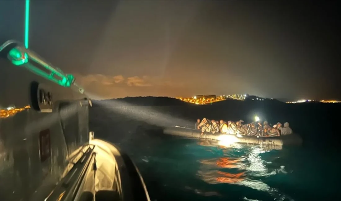 İzmir’in Çeşme ve Dikili ilçeleri açıklarında motor arızası nedeniyle açık