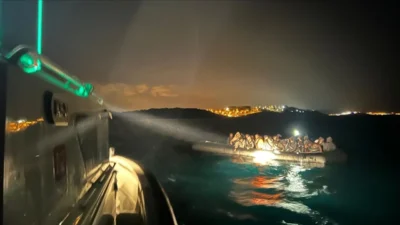 İzmir’in Çeşme ve Dikili ilçeleri açıklarında motor arızası nedeniyle açık