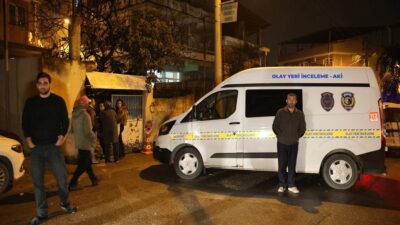 İzmir’in Konak ilçesinde hırsızlık amacıyla girdikleri evde 81 yaşındaki Erdinç