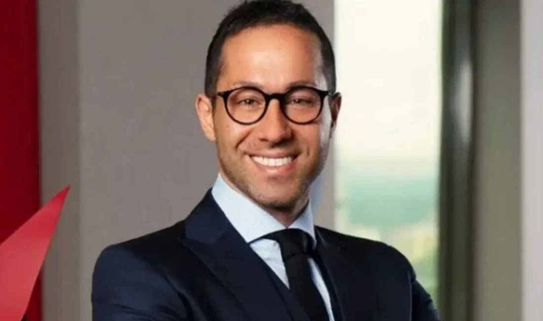 İstanbul Cumhuriyet Başsavcılığınca yürütülen uyuşturucu soruşturması kapsamında hakkında yakalama kararı